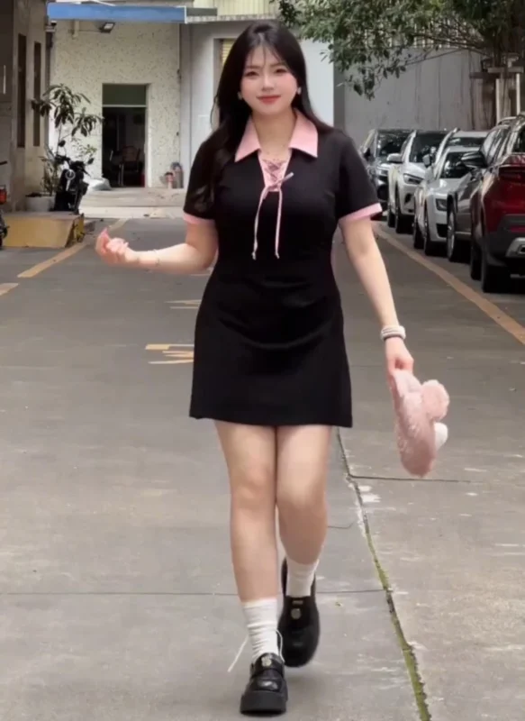 編號801: 復古收腰連衣裙