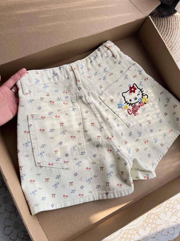 貓咪刺繡牛仔A字熱褲