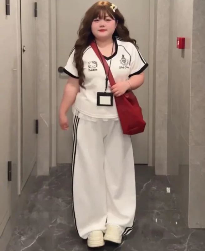 編號811:  KITTYV領衣闊腿套裝