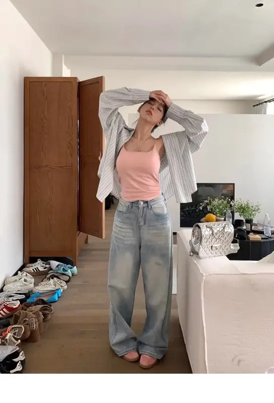 Washed Ripped Jeans thumbnail 2