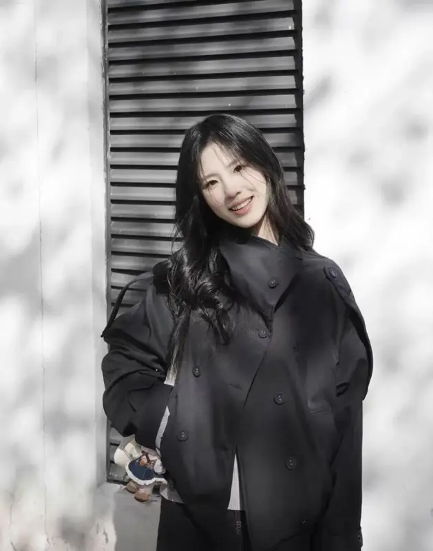 Stand Collar Short Jacket thumbnail 4