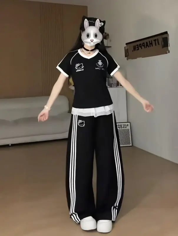 (現貨)編號811: 黑色KITTYV領衣闊腿套裝